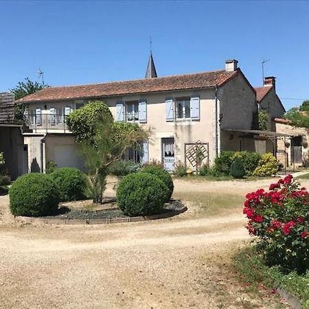 Amberre La Maison De Charlotte-Le Gite-Futuroscope מראה חיצוני תמונה
